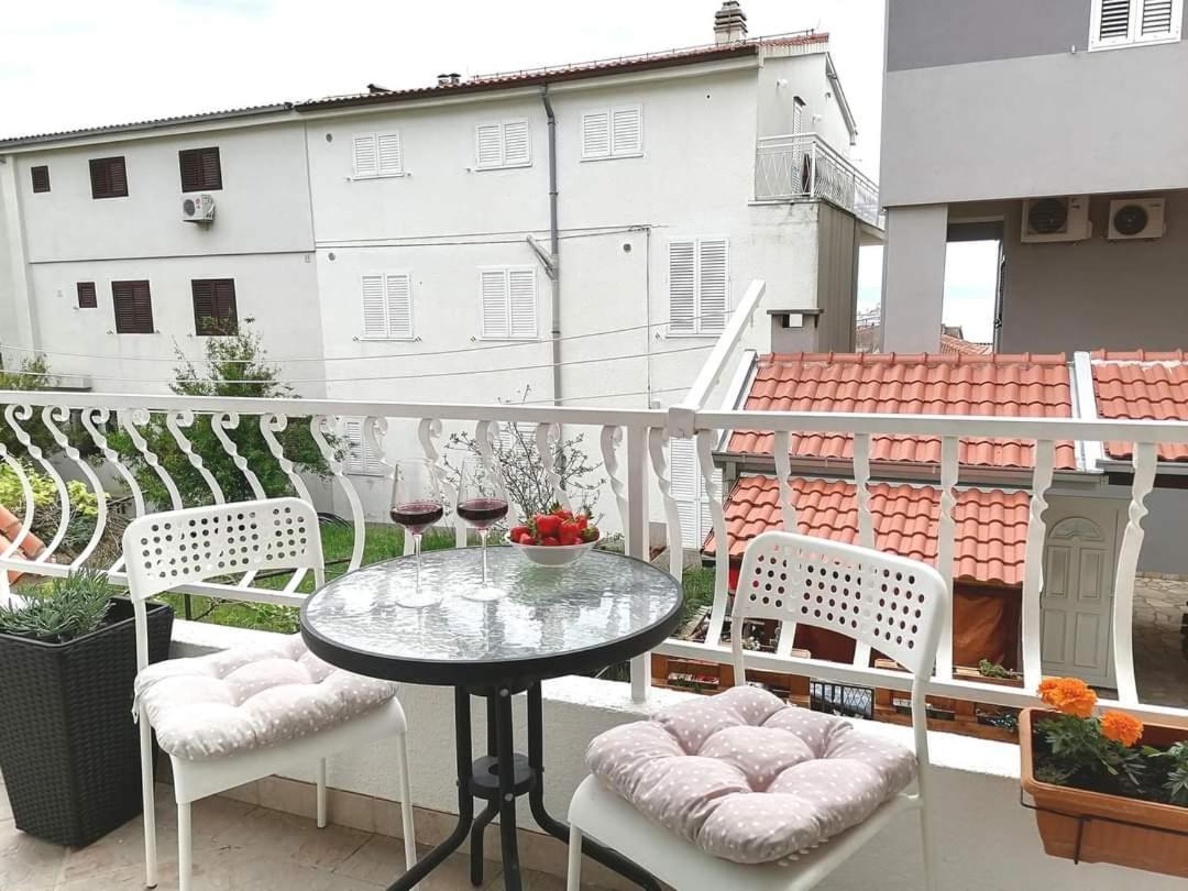 Hotel Apartman Komadina Makarska Esterno foto
