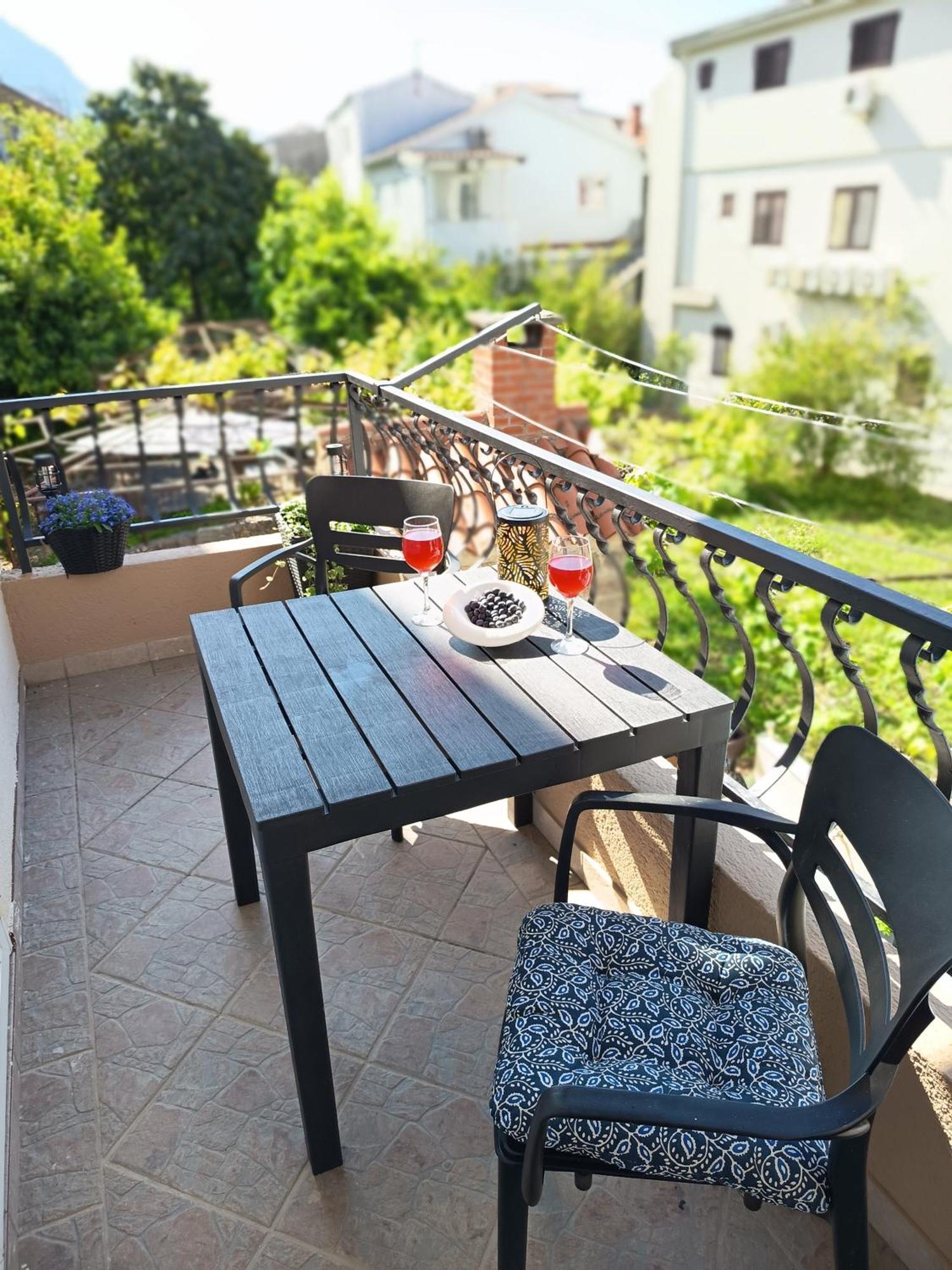 Hotel Apartman Komadina Makarska Esterno foto